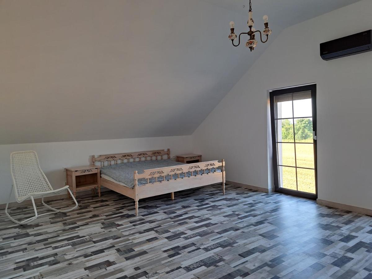 Ferienwohnung Honey House Gesiniec Exterior foto